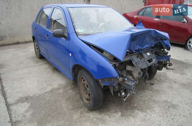 Хэтчбек Skoda Fabia 2003 в Сумах