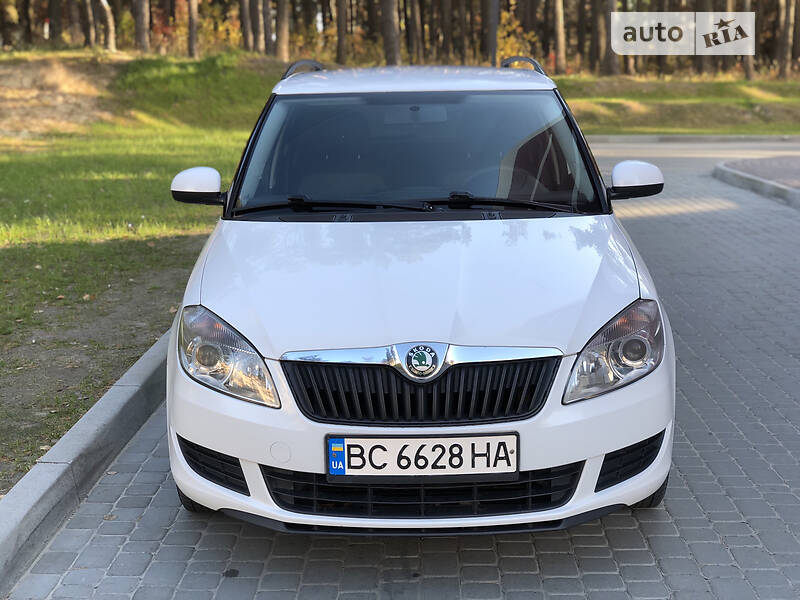 Універсал Skoda Fabia 2010 в Новояворівську