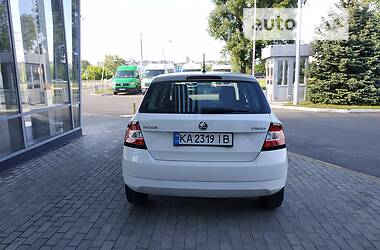 Хэтчбек Skoda Fabia 2017 в 