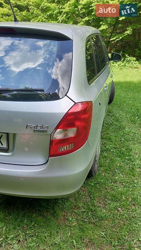 Універсал Skoda Fabia 2010 в Львові