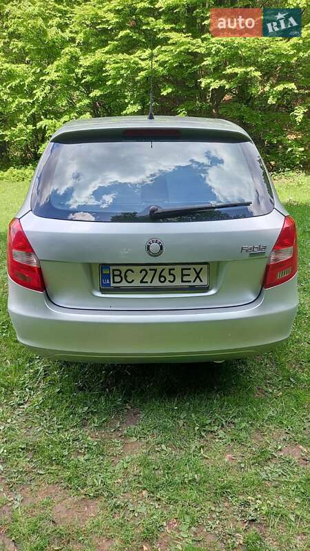 Універсал Skoda Fabia 2010 в Львові