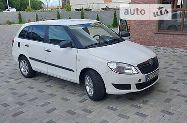 Универсал Skoda Fabia 2011 в Ровно