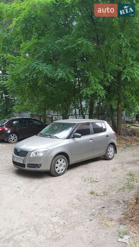 Хетчбек Skoda Fabia 2007 в Дніпрі