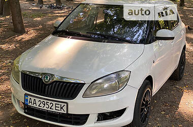 Хэтчбек Skoda Fabia 2011 в Киеве