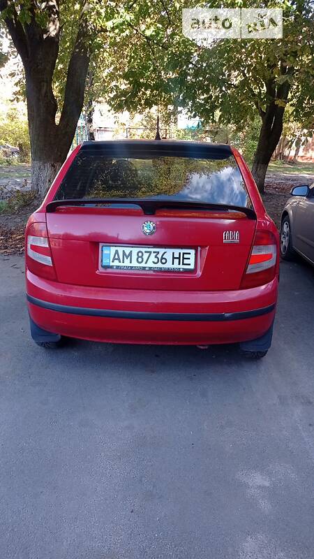 Хэтчбек Skoda Fabia 2004 в Житомире