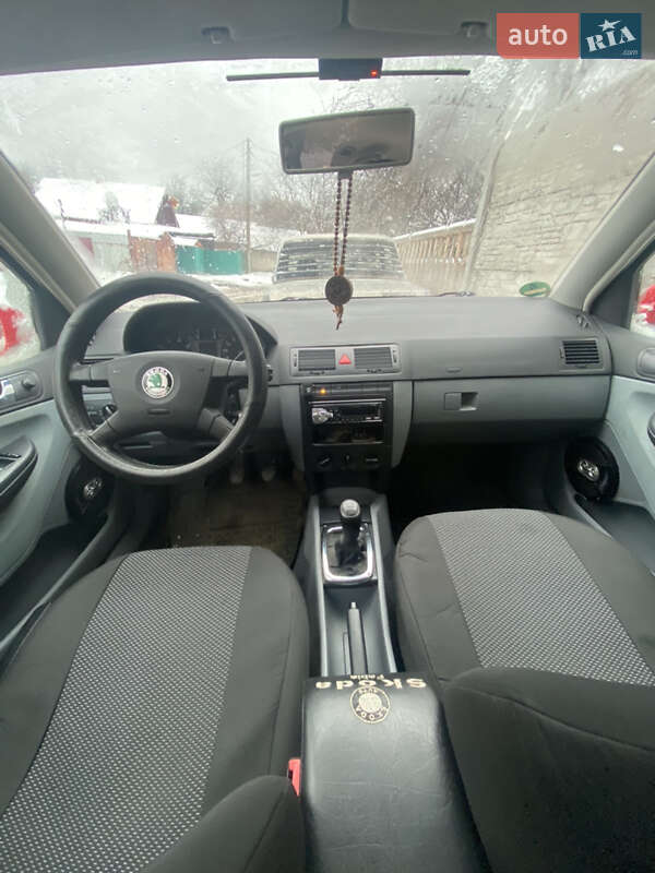 Універсал Skoda Fabia 2001 в Миргороді