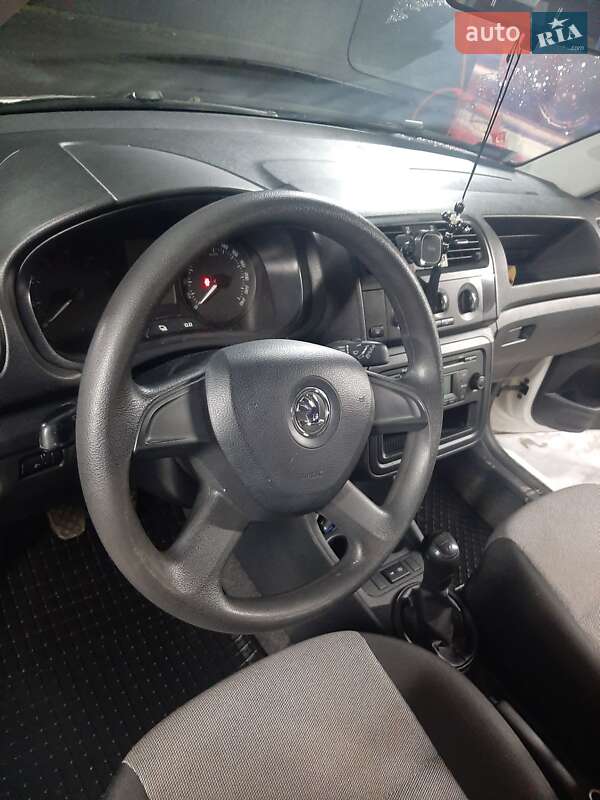 Хэтчбек Skoda Fabia 2013 в Ивано-Франковске фото 22 Хэтчбек Skoda Fabia 2013 в Ивано-Франковске