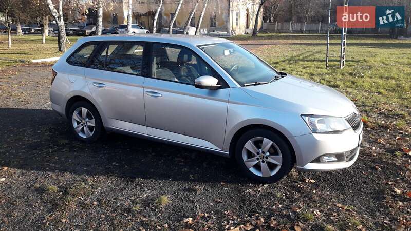 Универсал Skoda Fabia 2017 в Ужгороде