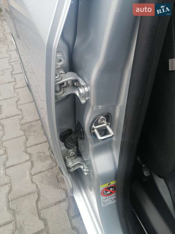 Хетчбек Skoda Fabia 2008 в Дніпрі