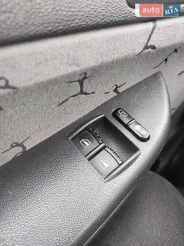 Універсал Skoda Fabia 2003 в Пустомитах