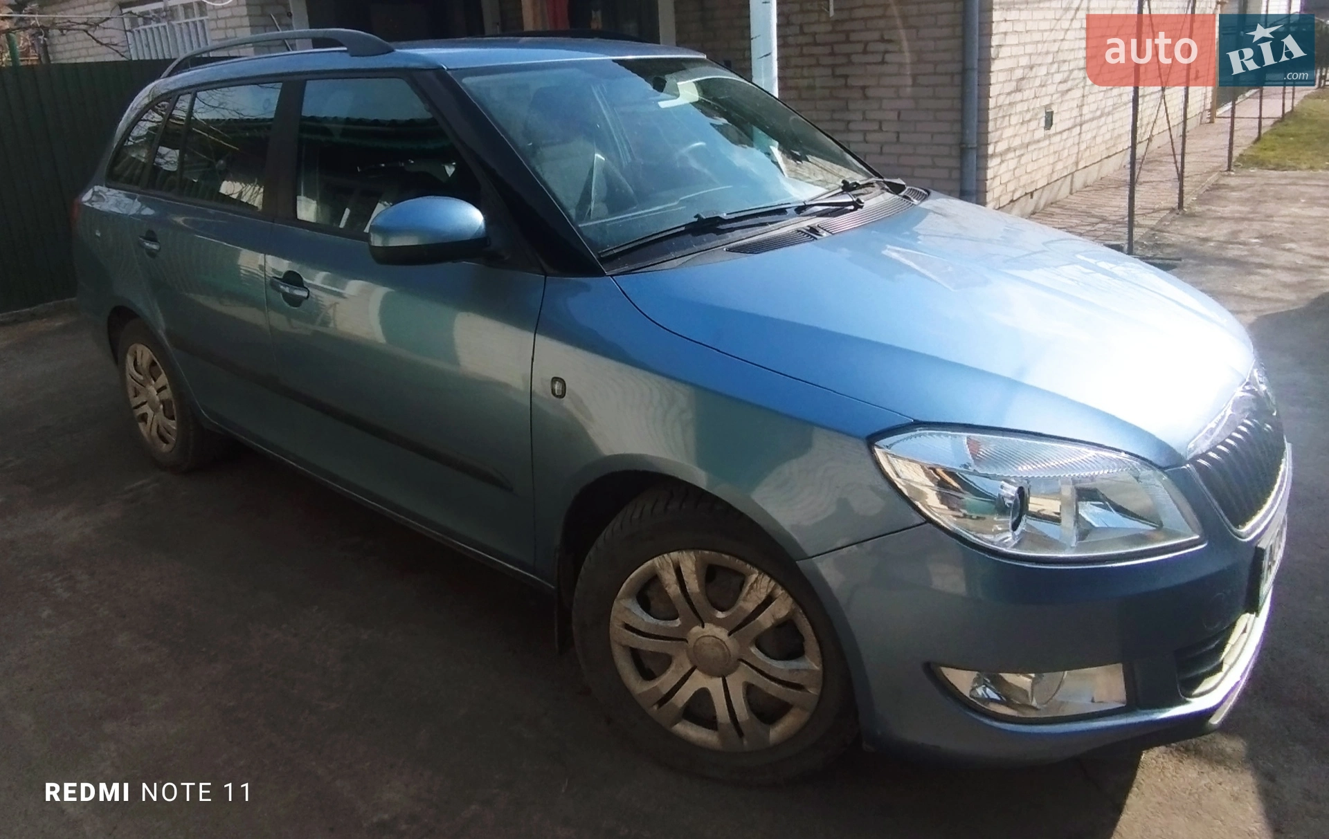2011 Skoda Fabia - мініатюра 3
