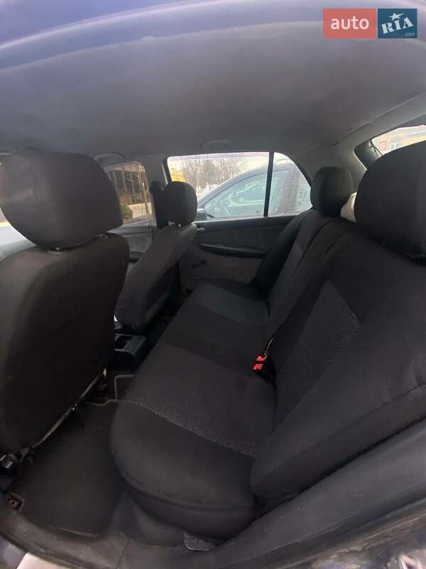 Хетчбек Skoda Fabia 2002 в Чернівцях