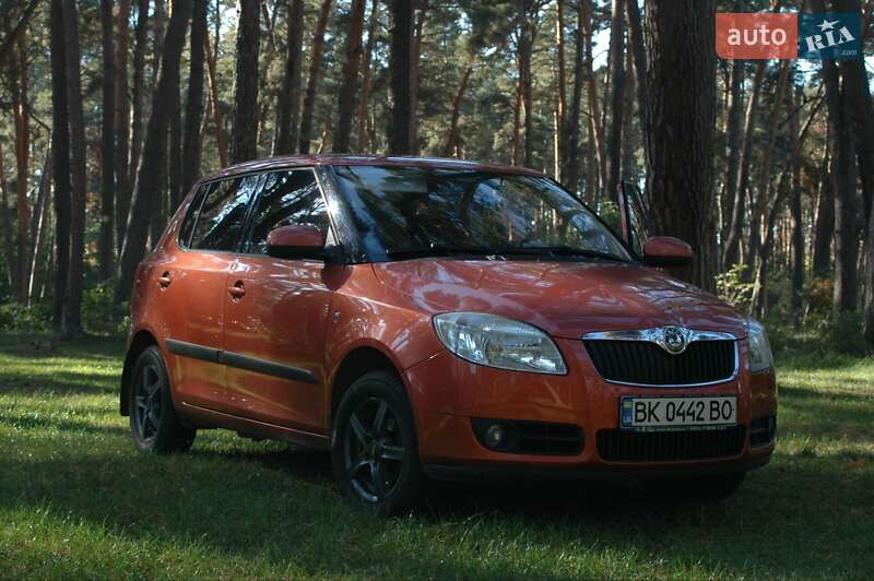 Хетчбек Skoda Fabia 2007 в Рівному