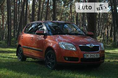 Хетчбек Skoda Fabia 2007 в Рівному