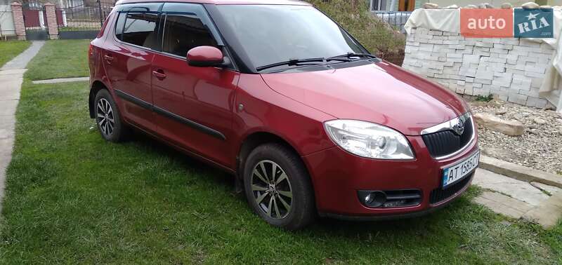 Хэтчбек Skoda Fabia 2008 в Калуше