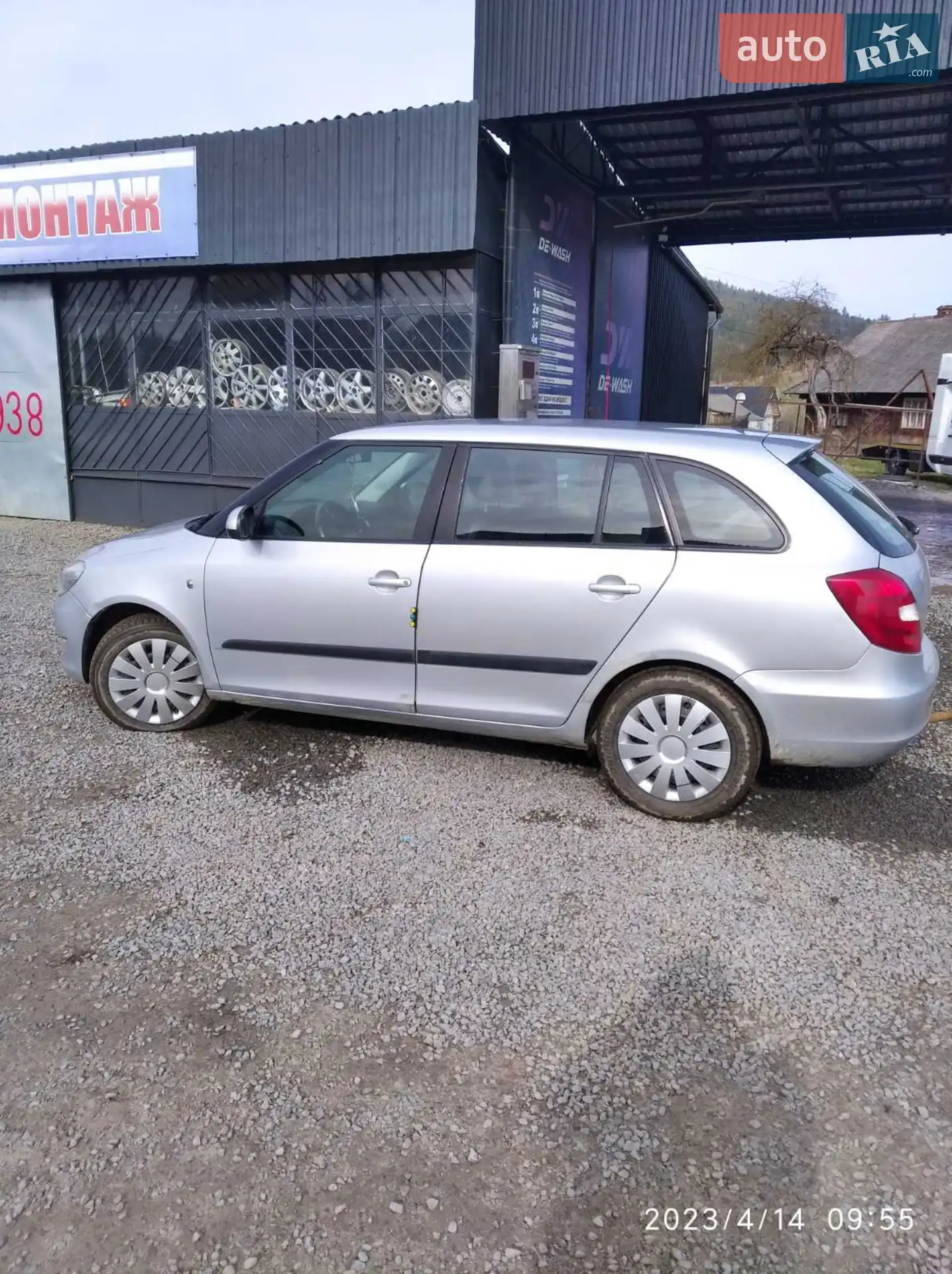 2010 Skoda Fabia - мініатюра 2