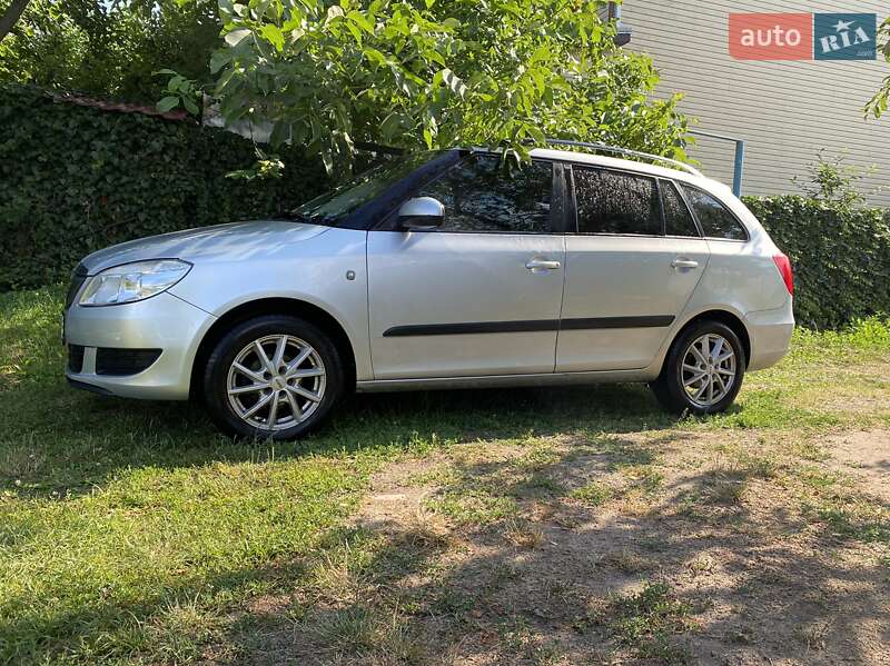 Хэтчбек Skoda Fabia 2010 в Борисполе
