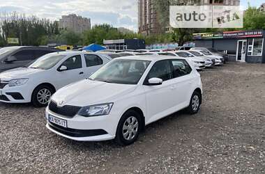 Хэтчбек Skoda Fabia 2016 в Киеве