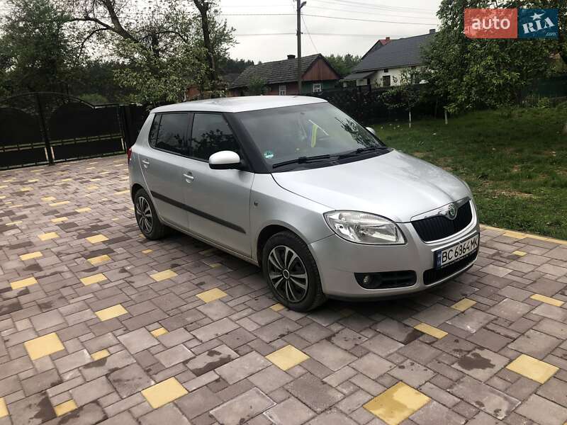 Хэтчбек Skoda Fabia 2009 в Яворове фото 3 Хэтчбек Skoda Fabia 2009 в Яворове