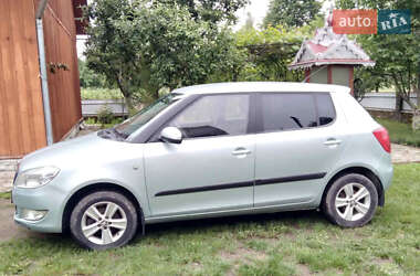 Хетчбек Skoda Fabia 2010 в Чернівцях
