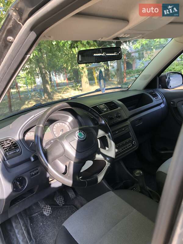 Хетчбек Skoda Fabia 2011 в Кривому Розі фото 12 Хетчбек Skoda Fabia 2011 в Кривому Розі