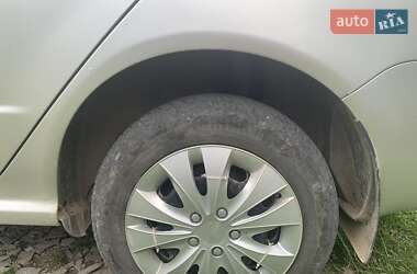 Седан Skoda Fabia 2003 в 