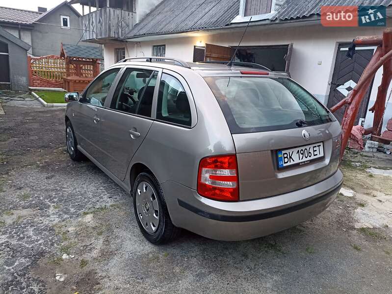 Універсал Skoda Fabia 2007 в Дубні