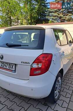 Хэтчбек Skoda Fabia 2014 в 
