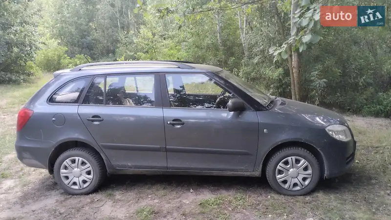 Skoda Fabia 2008 VIN TMBFC15J08B504461 фото оголошення 2 з 43