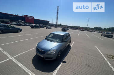 Хэтчбек Skoda Fabia 2008 в Виннице