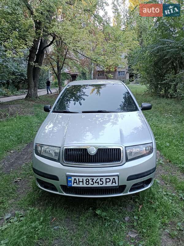 Хетчбек Skoda Fabia 2006 в Краматорську