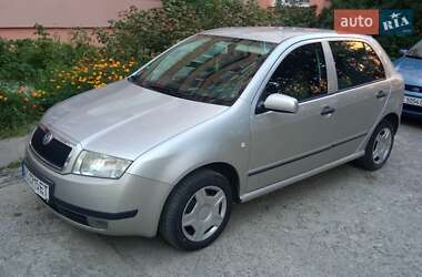 Хетчбек Skoda Fabia 2003 в Луцьку