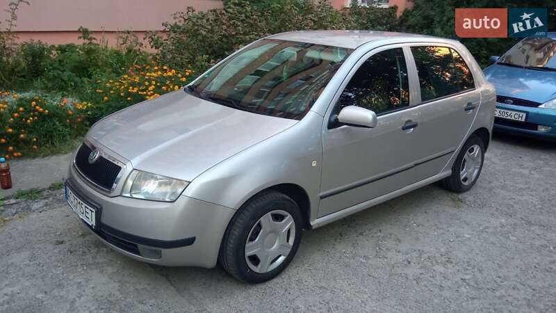 Хетчбек Skoda Fabia 2003 в Луцьку