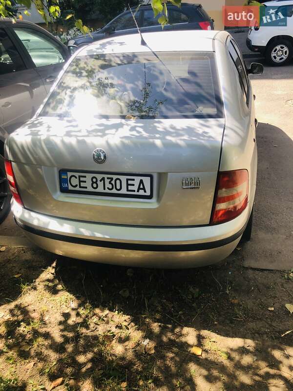 Седан Skoda Fabia 2006 в Чернівцях