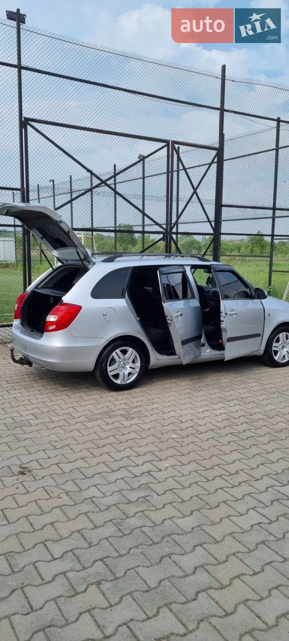 2010 Skoda Fabia - мініатюра 19