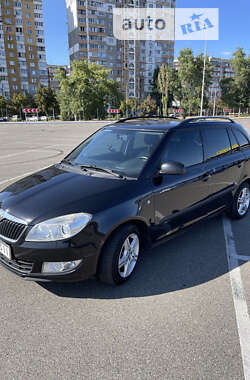 Універсал Skoda Fabia 2010 в Києві