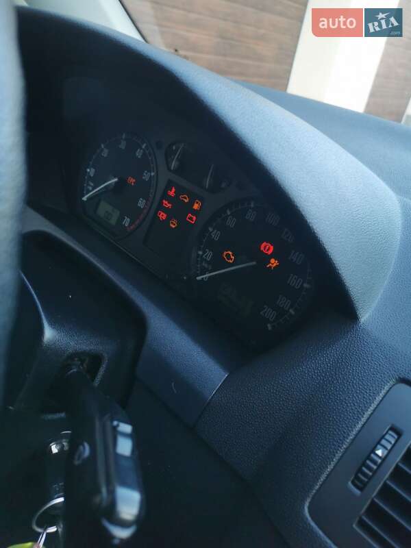 Универсал Skoda Fabia 2003 в Виннице