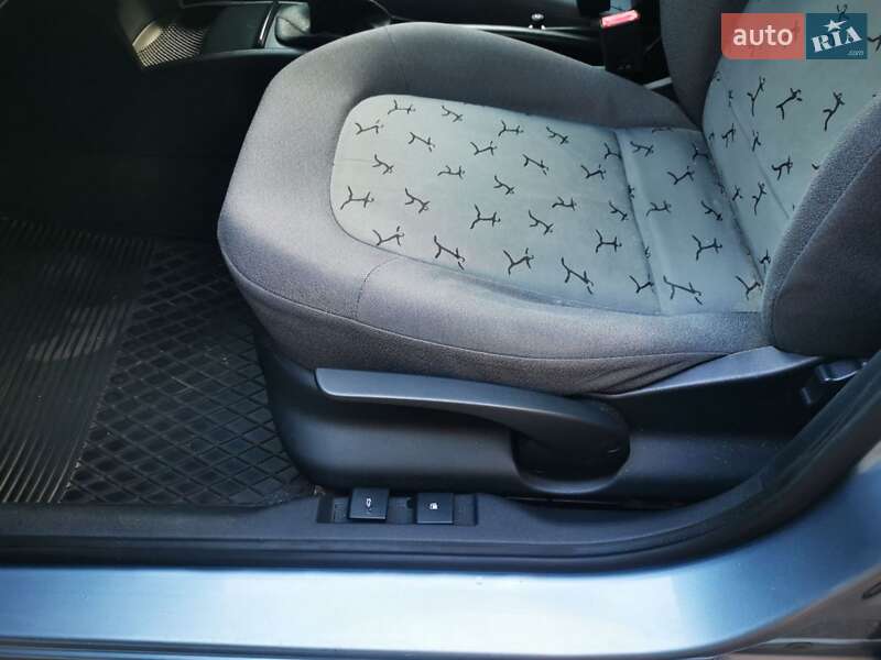 Универсал Skoda Fabia 2003 в Виннице