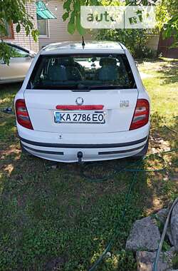 Хэтчбек Skoda Fabia 2000 в 