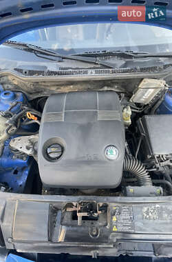 Хэтчбек Skoda Fabia 2002 в 