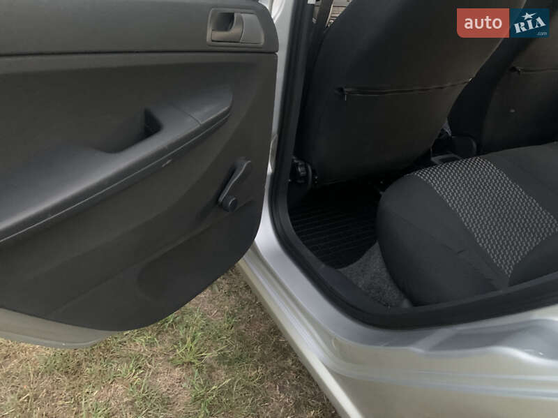Універсал Skoda Fabia 2006 в Чернігові