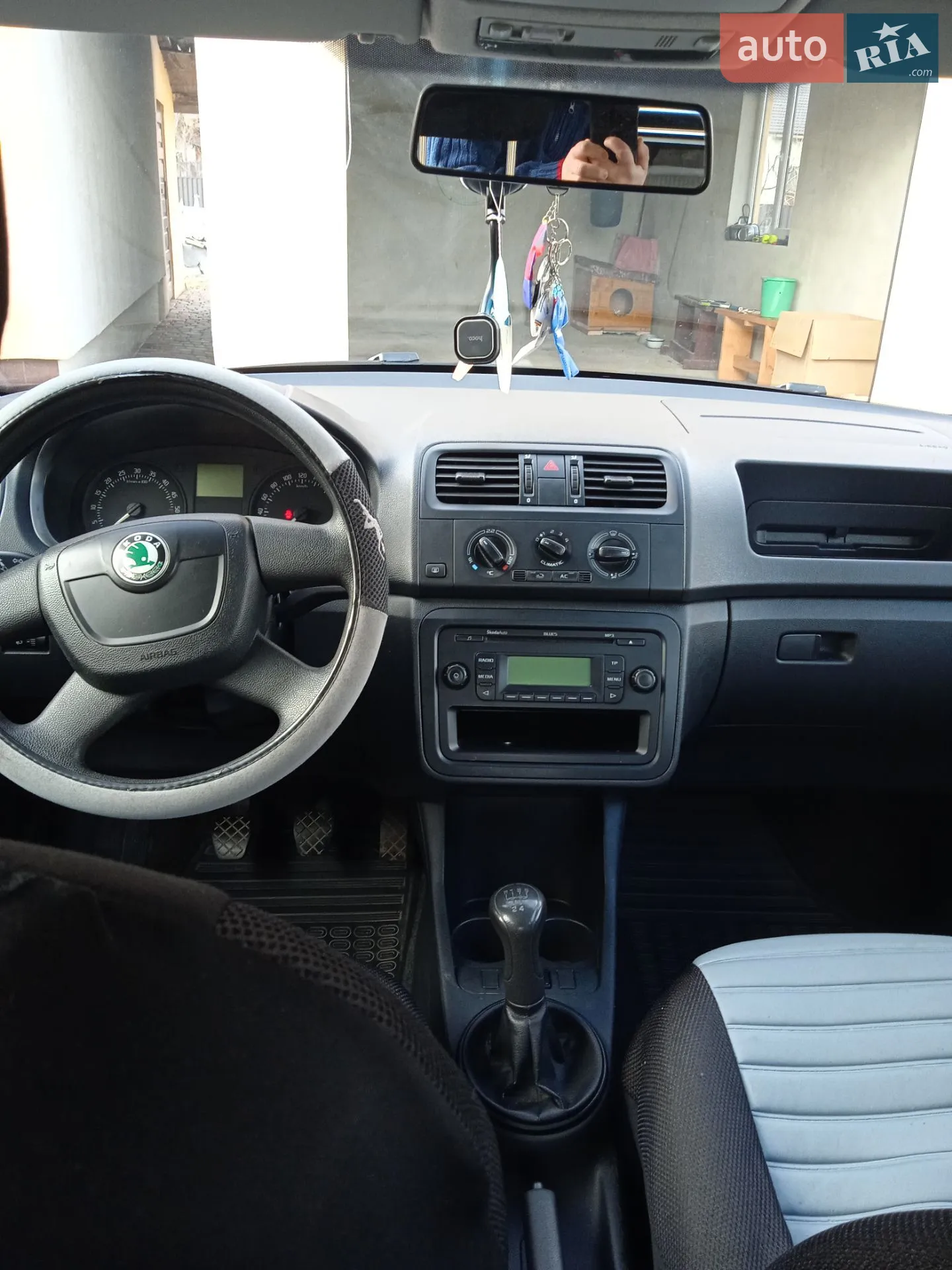 2010 Skoda Fabia - мініатюра 9