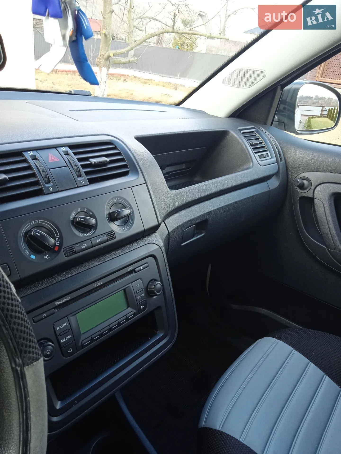 2010 Skoda Fabia - мініатюра 11