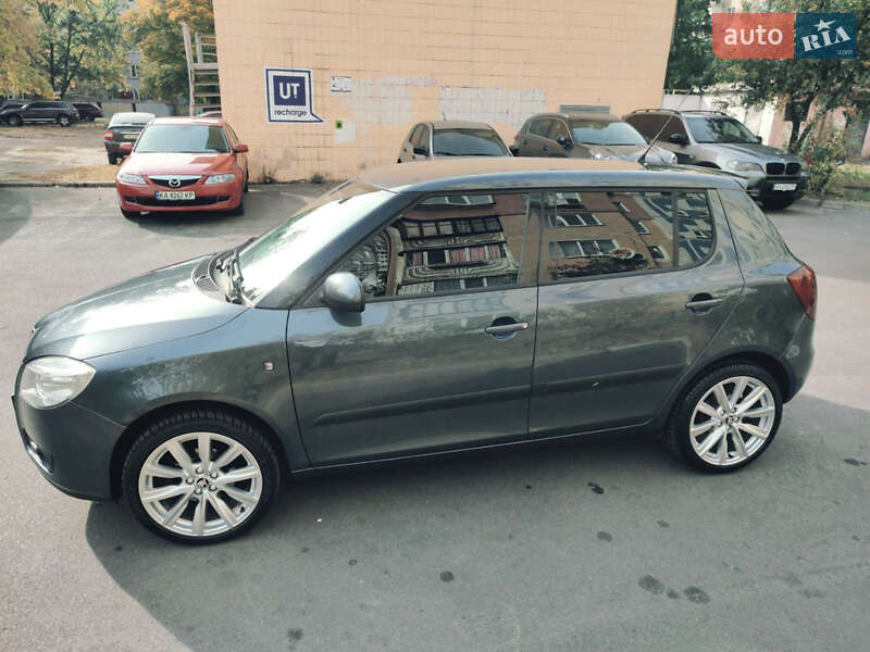 Хетчбек Skoda Fabia 2009 в Харкові