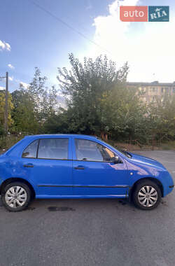 Хэтчбек Skoda Fabia 2002 в 