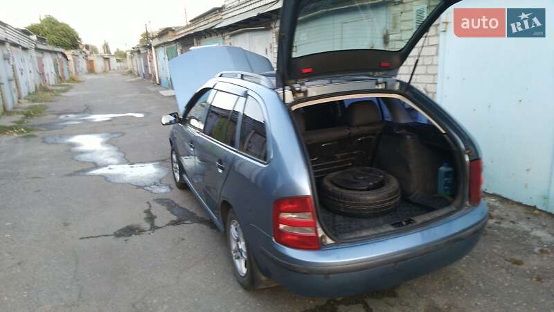 Універсал Skoda Fabia 2002 в Миколаєві