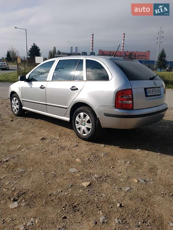 Универсал Skoda Fabia 2002 в Ужгороде