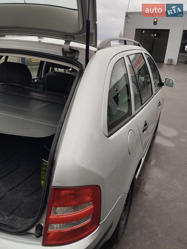 Универсал Skoda Fabia 2002 в Любаре