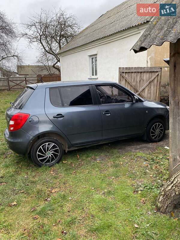 Хэтчбек Skoda Fabia 2010 в Коростене фото 5 Хэтчбек Skoda Fabia 2010 в Коростене