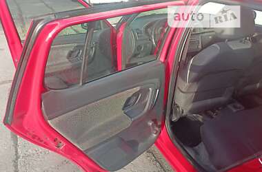 Хэтчбек Skoda Fabia 2012 в 